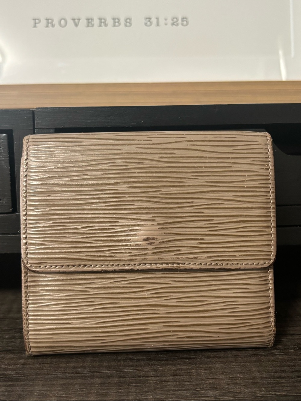 Vintage Louis Vuitton Paris Epi Leather Snap Wallet - Authentic - Picture 3 of 14